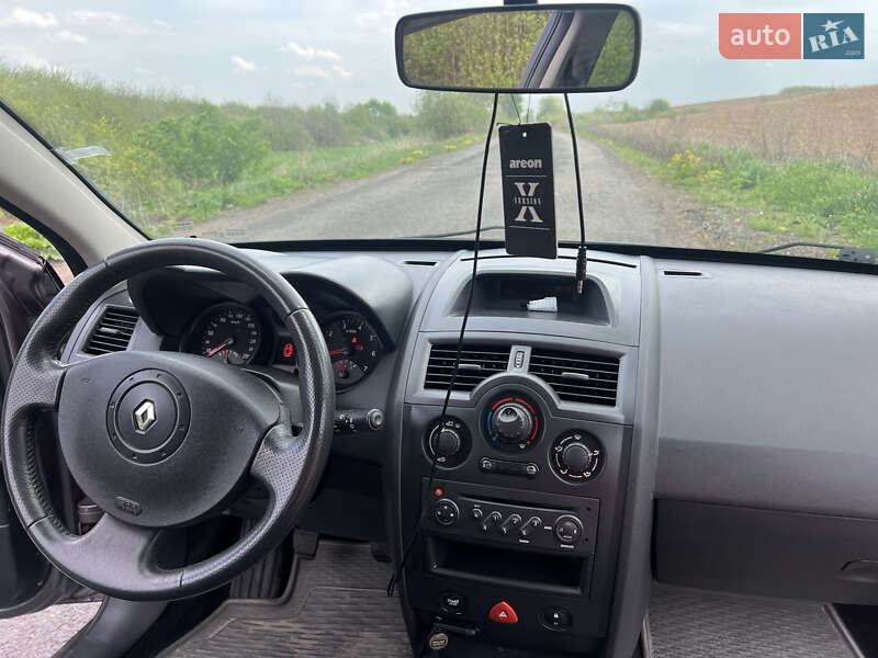 Универсал Renault Megane 2005 в Буске