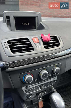 Хэтчбек Renault Megane 2010 в 