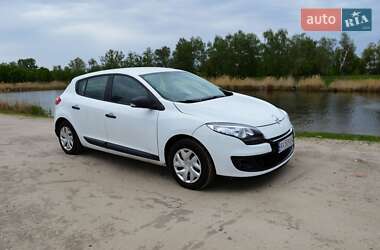 Хэтчбек Renault Megane 2012 в 