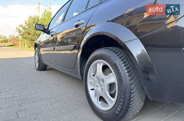 Универсал Renault Megane 2006 в  фото 4 Универсал Renault Megane 2006 в