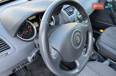 Универсал Renault Megane 2006 в  фото 20 Универсал Renault Megane 2006 в