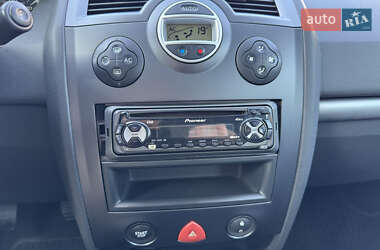 Универсал Renault Megane 2006 в  фото 36 Универсал Renault Megane 2006 в