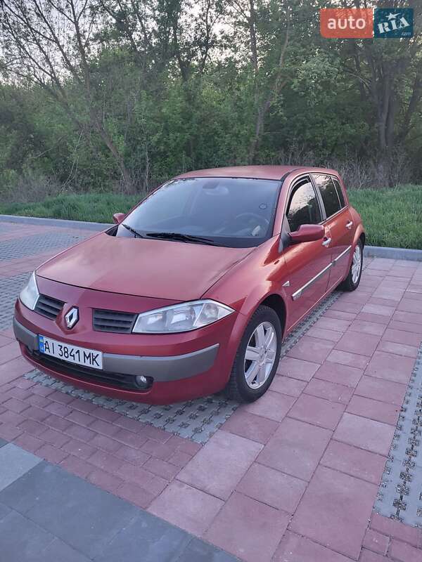 Хэтчбек Renault Megane 2005 в 