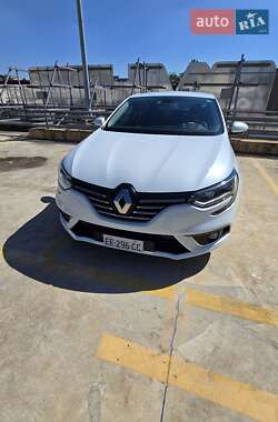 Седан Renault Megane 2016 в 