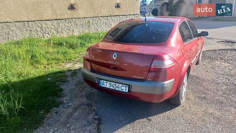 Седан Renault Megane 2006 в Долині