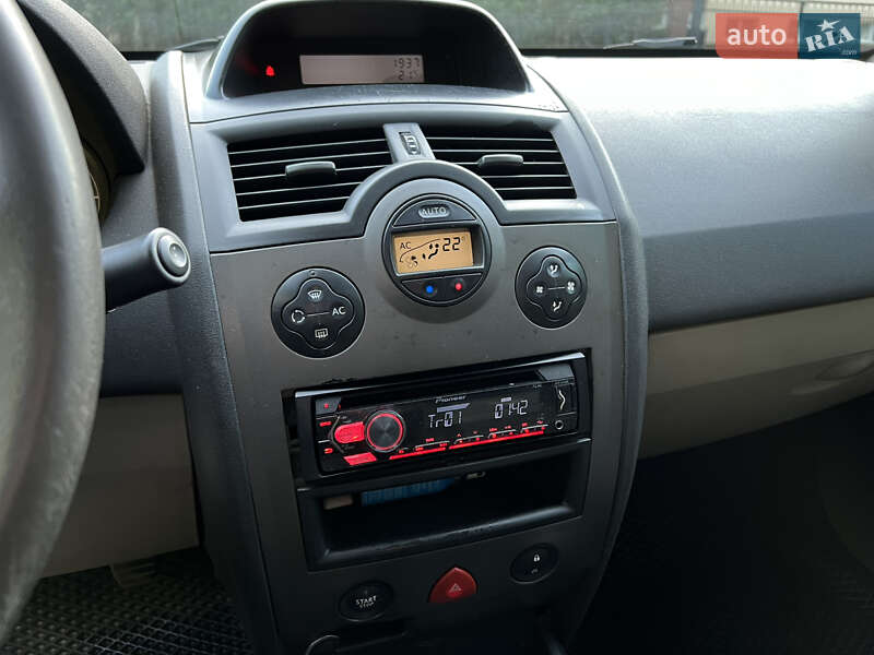 Седан Renault Megane 2007 в Сваляві