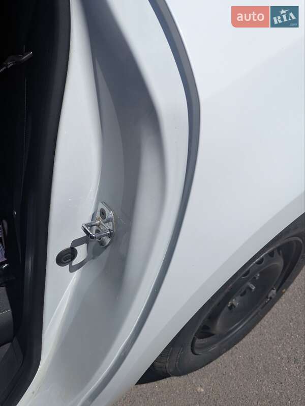 Хэтчбек Renault Megane 2011 в Ровно фото 11 Хэтчбек Renault Megane 2011 в Ровно