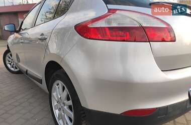 Хэтчбек Renault Megane 2009 в 