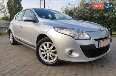 Хэтчбек Renault Megane 2009 в 