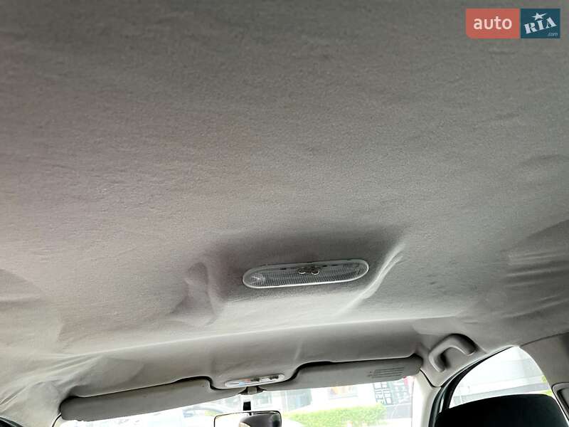 Седан Renault Megane 2004 в Киеве фото 11 Седан Renault Megane 2004 в Киеве