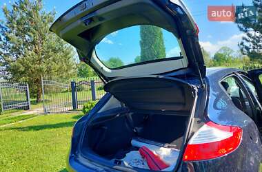Хэтчбек Renault Megane 2012 в 