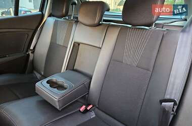 Хэтчбек Renault Megane 2010 в 