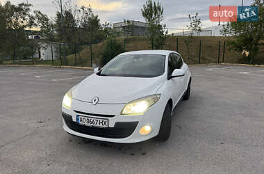 Хэтчбек Renault Megane 2010 в 