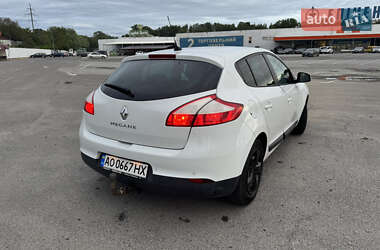Хэтчбек Renault Megane 2010 в 