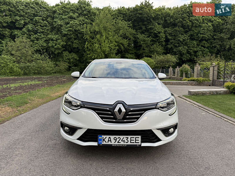 Седан Renault Megane 2020 в 