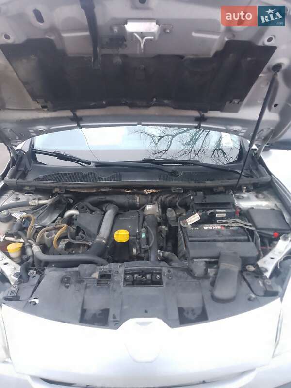 Хэтчбек Renault Megane 2011 в Сумах