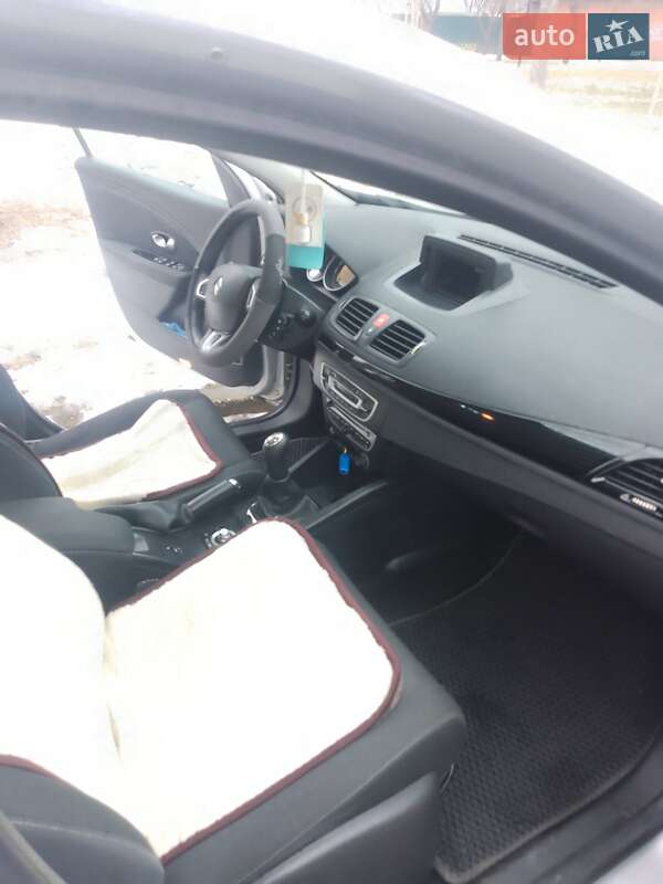 Хэтчбек Renault Megane 2011 в Сумах