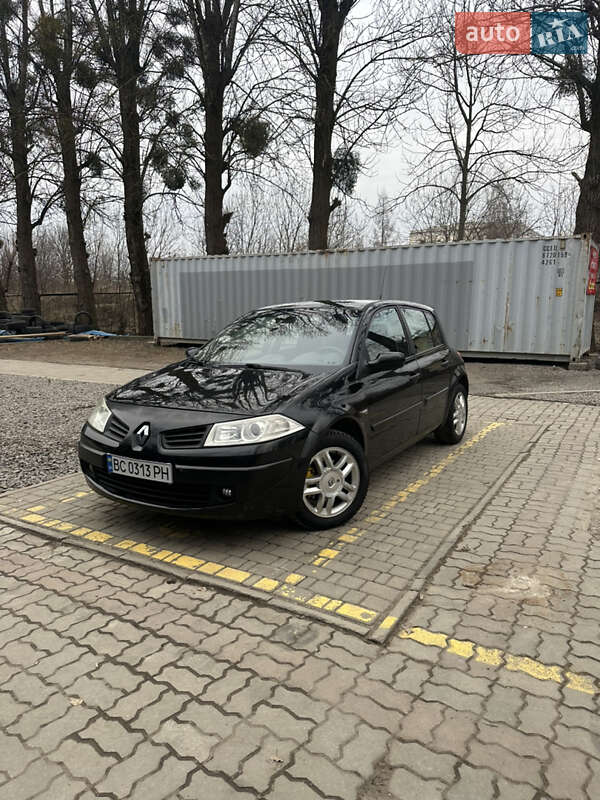 Хетчбек Renault Megane 2006 в 