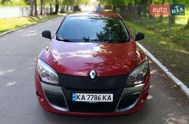 Купе Renault Megane 2010 в 