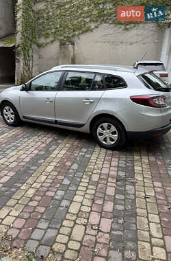 Универсал Renault Megane 2011 в 