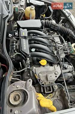 Хэтчбек Renault Megane 1999 в 