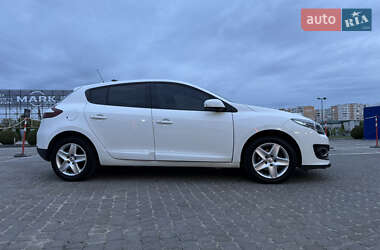 Хэтчбек Renault Megane 2015 в 