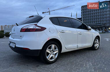 Хэтчбек Renault Megane 2015 в 