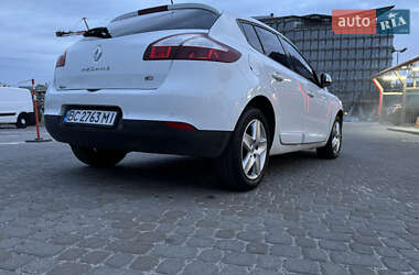 Хэтчбек Renault Megane 2015 в 