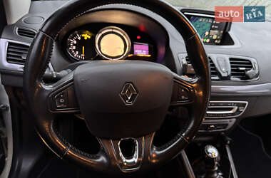 Хэтчбек Renault Megane 2015 в 