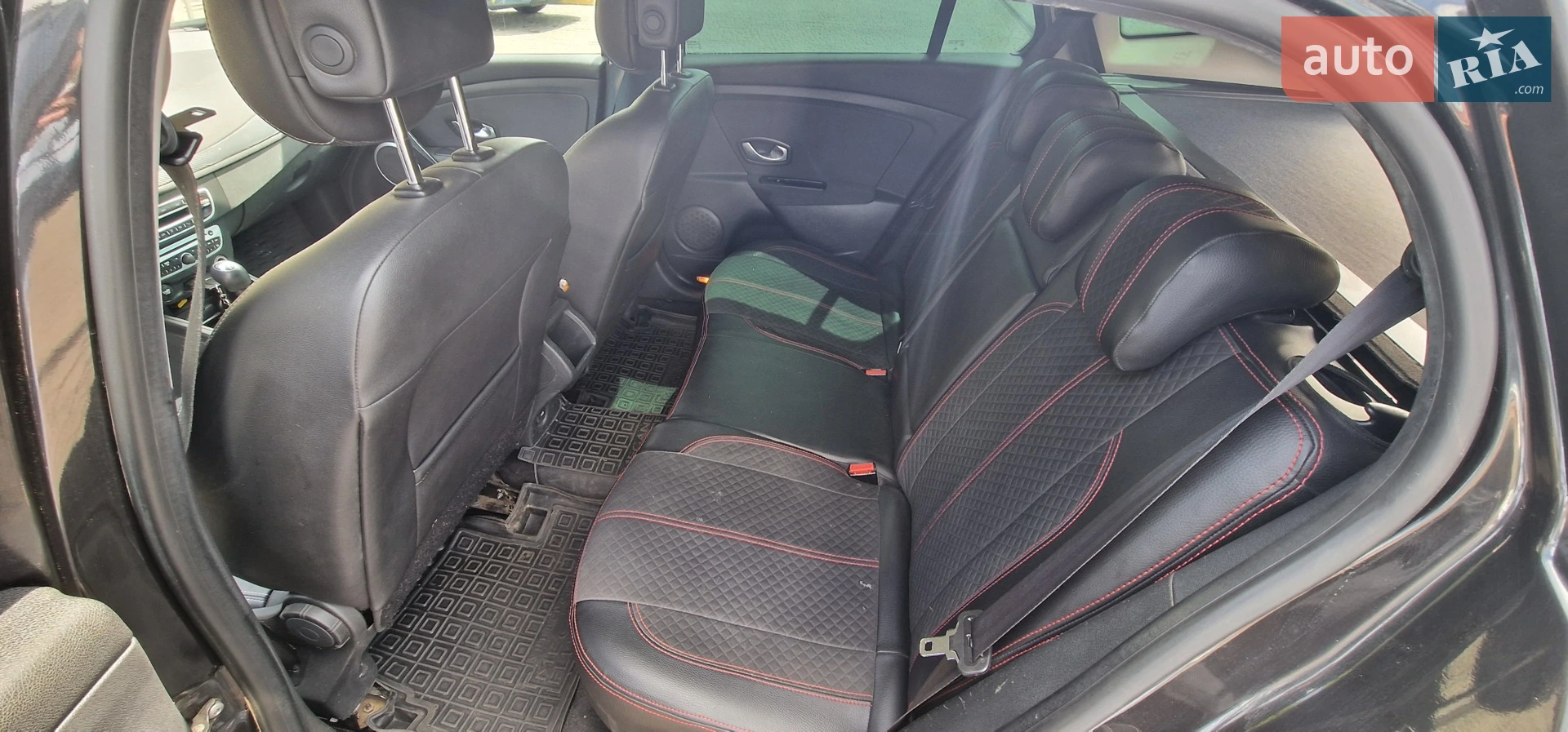 2010 Renault Megane - мініатюра 9