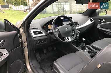 Кабриолет Renault Megane 2010 в 