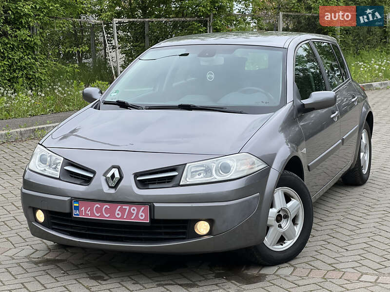 Хэтчбек Renault Megane 2008 в 