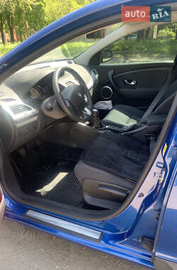 Хэтчбек Renault Megane 2009 в 
