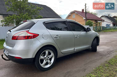 Хетчбек Renault Megane 2013 в 