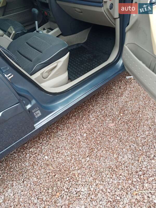 Седан Renault Megane 2007 в Киеве