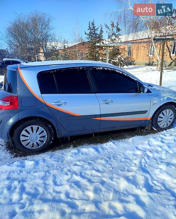Хэтчбек Renault Megane 2007 в Краснограде
