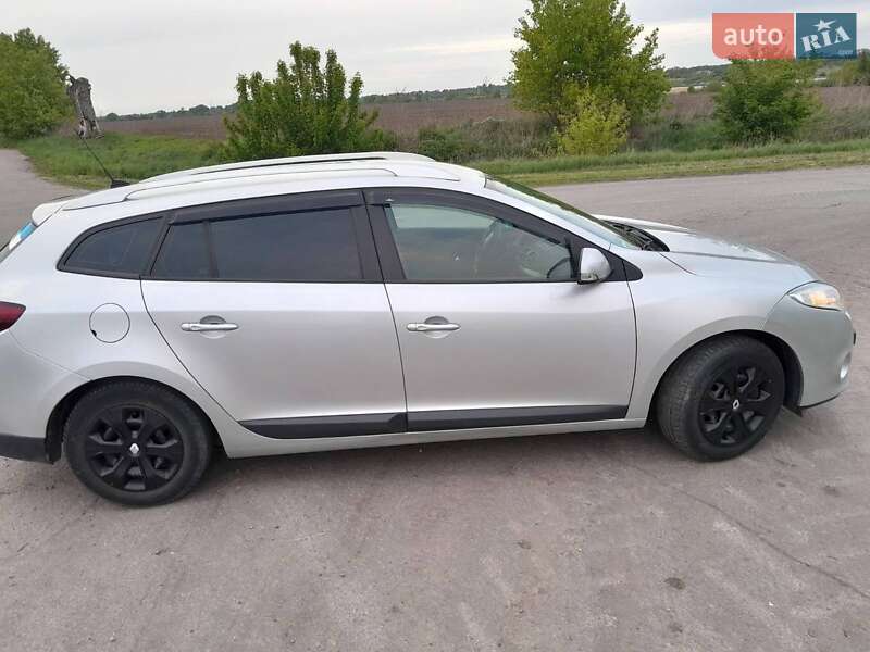 Универсал Renault Megane 2011 в Яготине фото 2 Универсал Renault Megane 2011 в Яготине