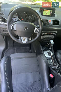 Купе Renault Megane 2011 в 
