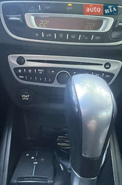 Купе Renault Megane 2011 в 
