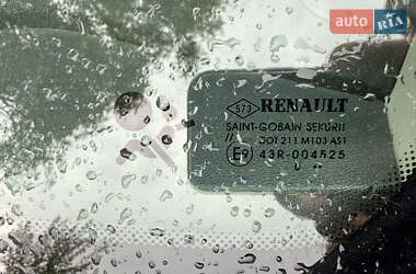 Хетчбек Renault Megane 2011 в 