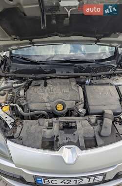 Хэтчбек Renault Megane 2012 в 