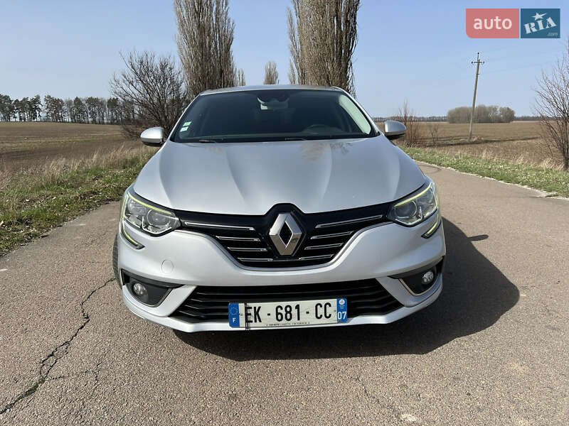 Хэтчбек Renault Megane 2016 в Киеве
