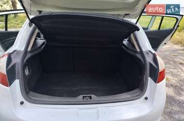 Хэтчбек Renault Megane 2013 в 
