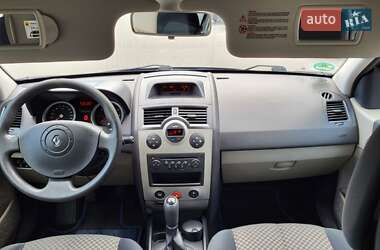 Хетчбек Renault Megane 2006 в 