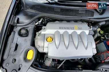 Хетчбек Renault Megane 2006 в 