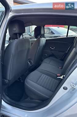 Хэтчбек Renault Megane 2014 в 