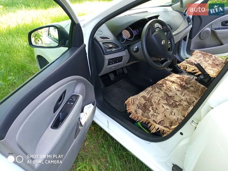 Хэтчбек Renault Megane 2009 в Гадяче фото 5 Хэтчбек Renault Megane 2009 в Гадяче