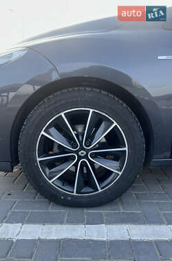 Хэтчбек Renault Megane 2013 в 