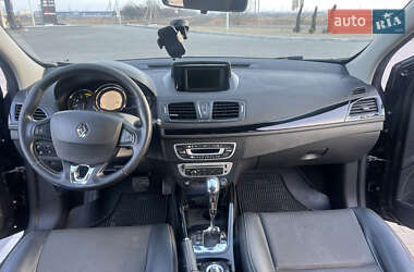 Хэтчбек Renault Megane 2013 в 