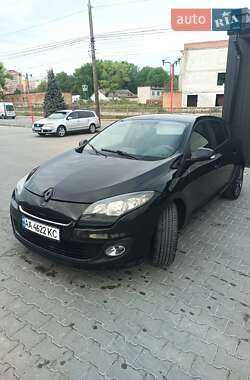 Хэтчбек Renault Megane 2012 в 